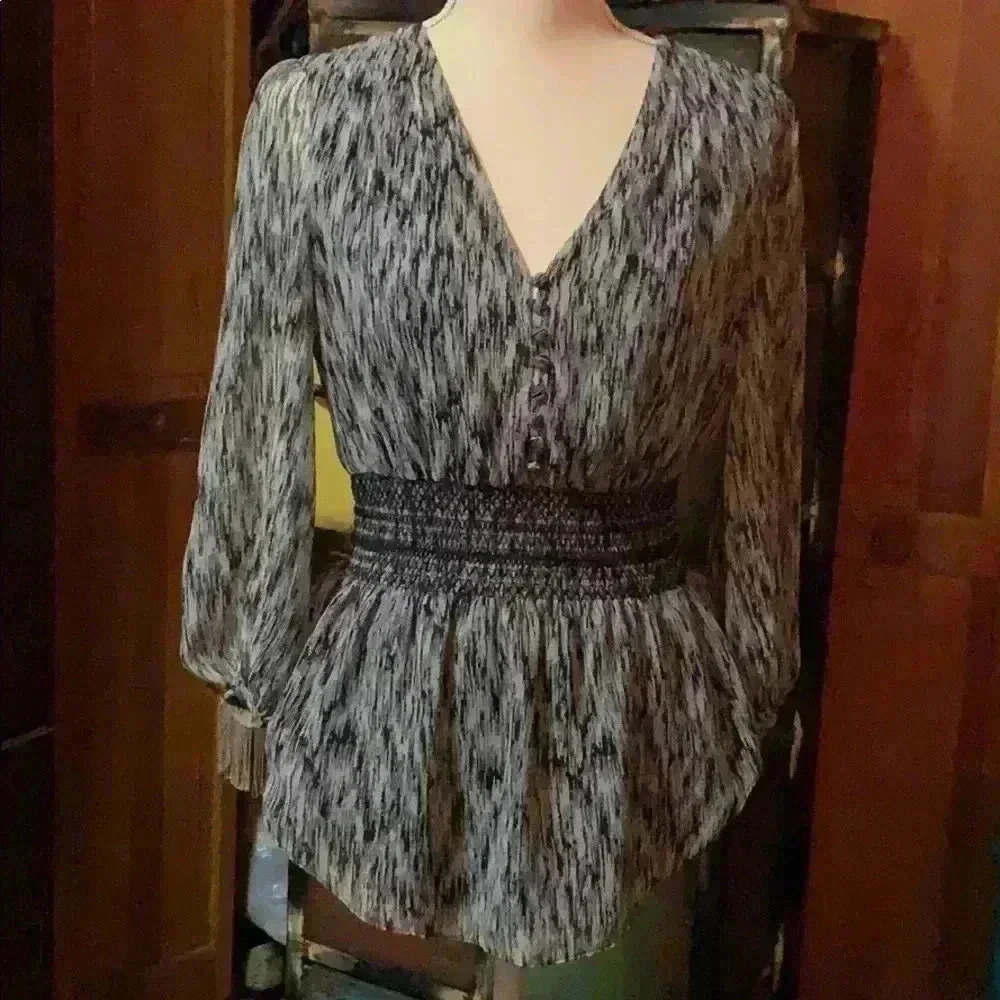 Beautiful blouse!